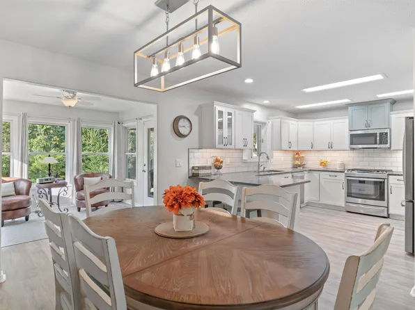 108 Ferncliff Point, Bull Shoals, AR 72619