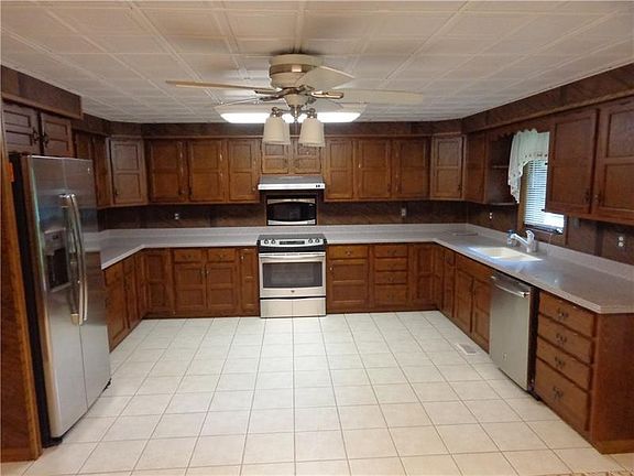 4th image of 539 Helmbold Ave