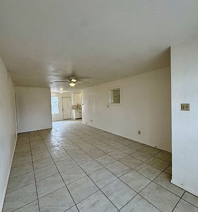 5th image of 1104 Siesta Dr
