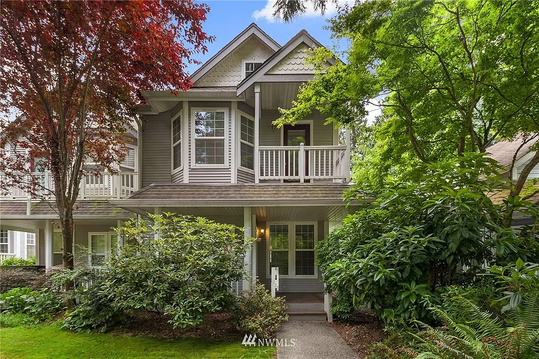 567 NE Alder Street #567B photo 1