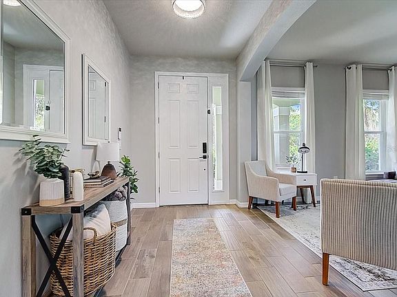 3rd image of 11204 SPRING POINT CIRCLE S