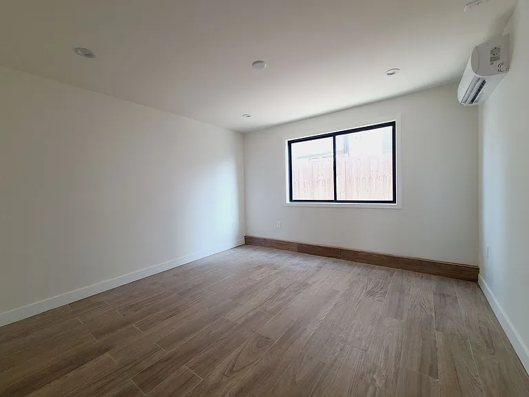 1819 S Manhattan Pl — Photo 15