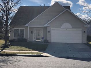 57 Settlers Ln, Columbus, NJ 08022