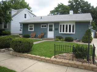 806 S New St, Champaign, IL 61820