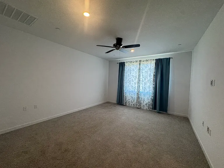 1083 S Traverse Dr — Photo 8