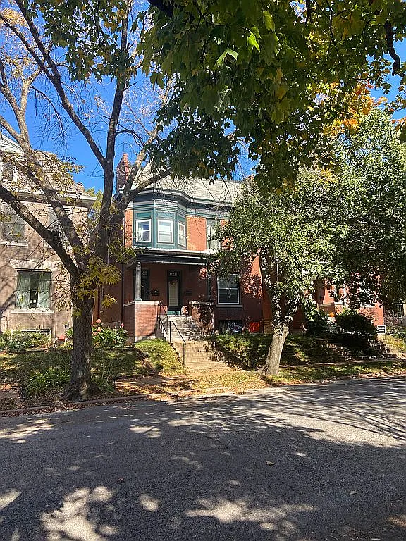 3445 Pestalozzi St photo 1