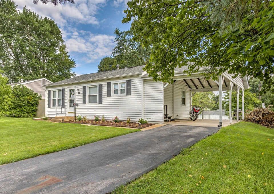 1st image of 2710 Chatham Dr