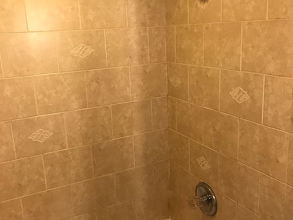 Shower/Tub