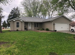 603 N Main St, Athens, IL 62613