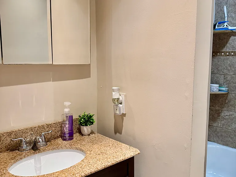 6505 Liberty Ave #D2 — Photo 3