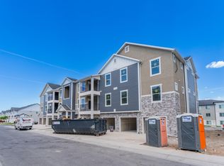 13687 S Hanley Ln #DD102, Riverton, UT 84096