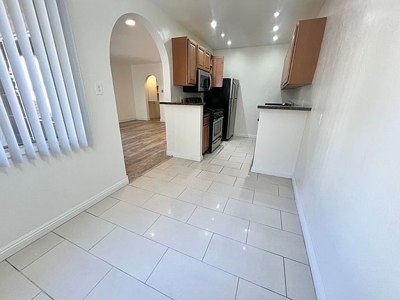 5th image of 3608 Keystone Ave #12