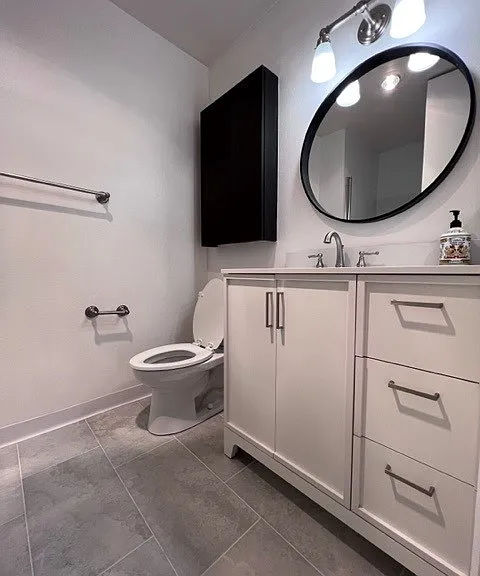 6000 Canterbury Dr #207 — Photo 26