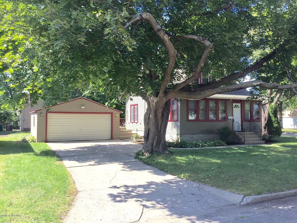 1st image of 813 Clausen Ave