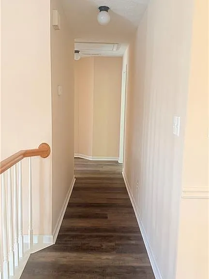 1475 Brookdale Dr — Photo 10