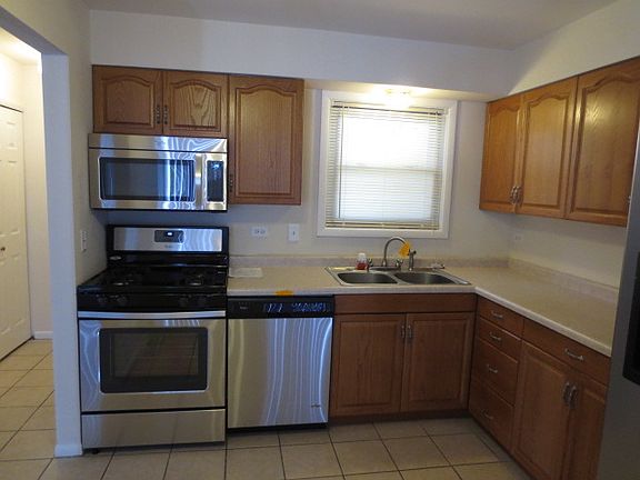 3rd image of 1310 Gifford Ct Unit C