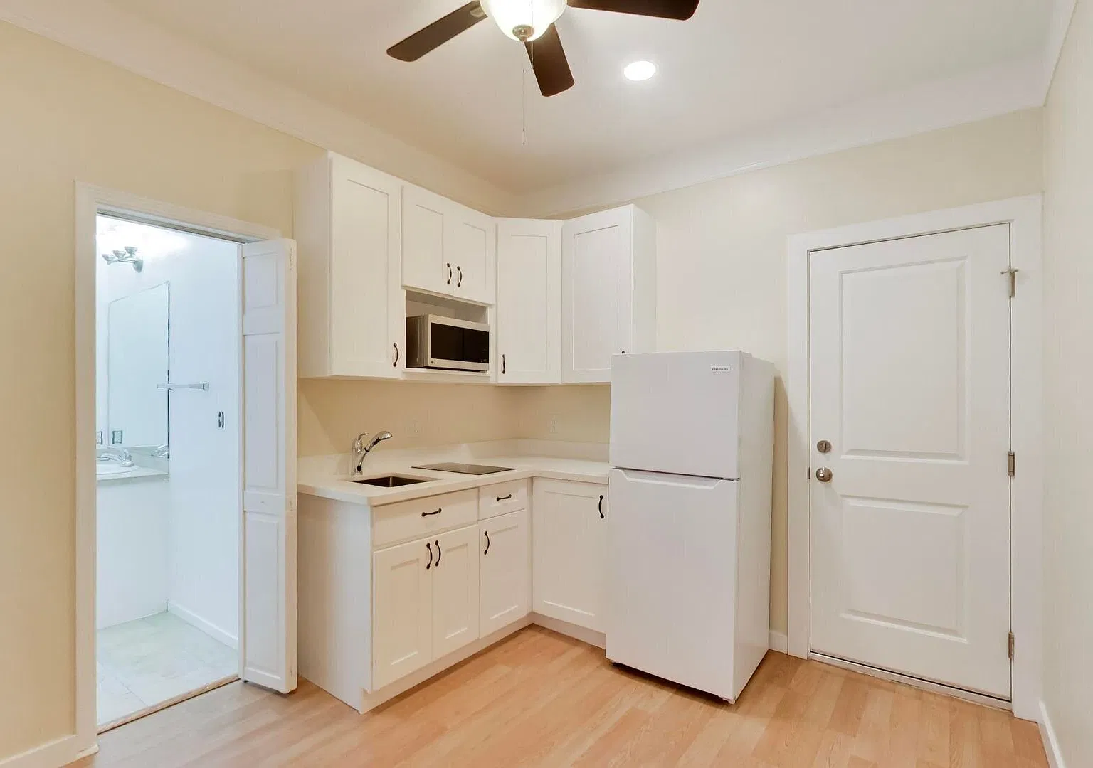 Downtown Palo Alto 1 Bedroom - Great Location! — Photo 1