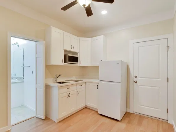 628 Waverly St #8, Palo Alto, CA 94301