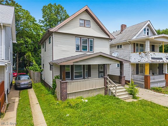3rd image of 13511 Kelso Ave