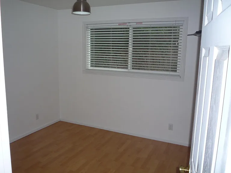 2nd Bedroom Upstairs