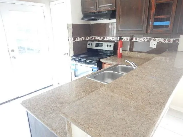 3441 Catalina Dr — Photo 4