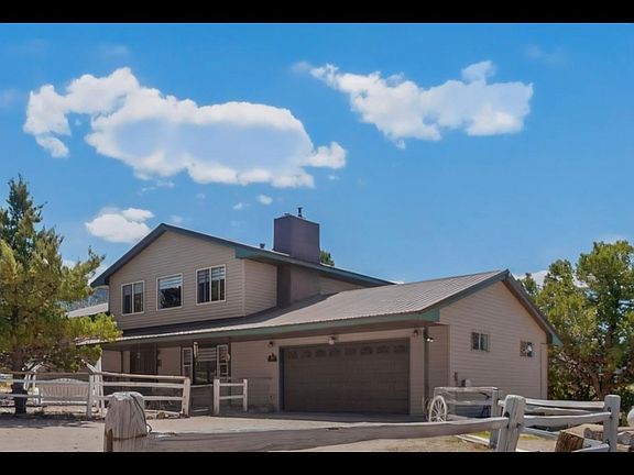 2nd image of 49 Lobo Creek Rd