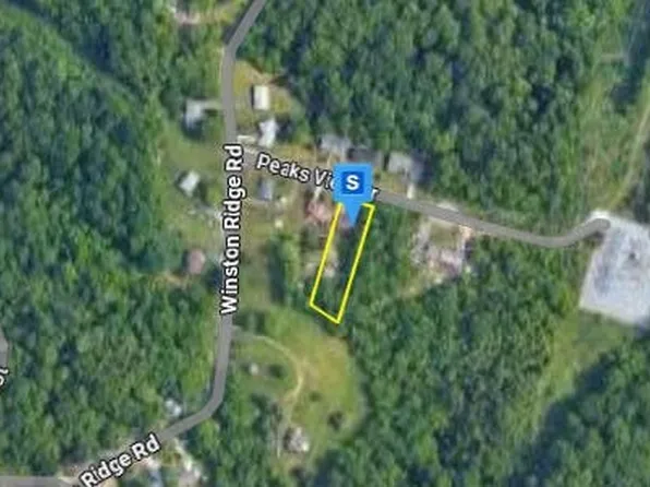 608 Peaks View Dr, Lynchburg, VA 24501