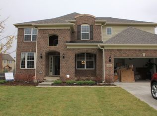1256 Stonehaven Cir, Aurora, IL 60504