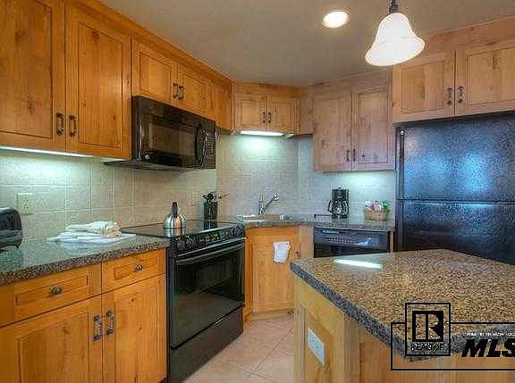 5th image of 2300 Mount Werner Cir #557