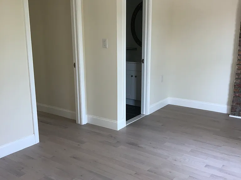 67 Dahlgren Pl #2 — Photo 5