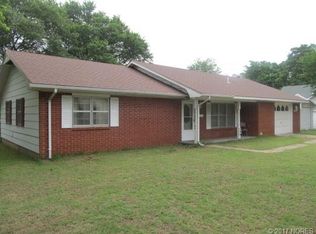 506 High St, Henryetta, OK 74437