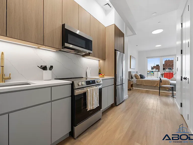 159 3rd Ave #4B — Photo 2