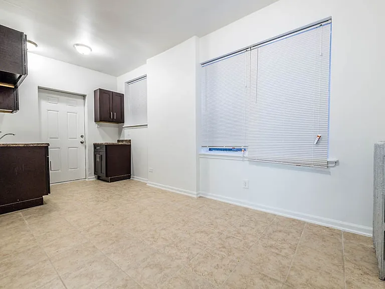 418 S Laramie — Photo 18