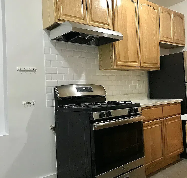 626 E 187th St #9