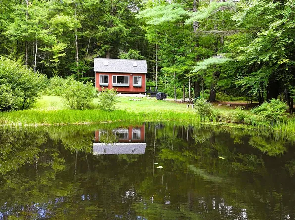 413 E Deering Road, Deering, NH 03244