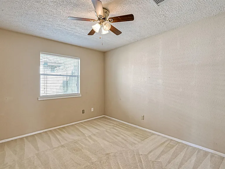442 Redway Ln — Photo 9