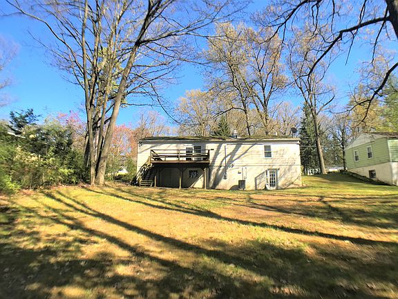 3rd image of 1937 Fairwood Ln