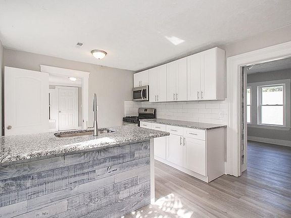 4th image of 1464 W 52nd St #Up