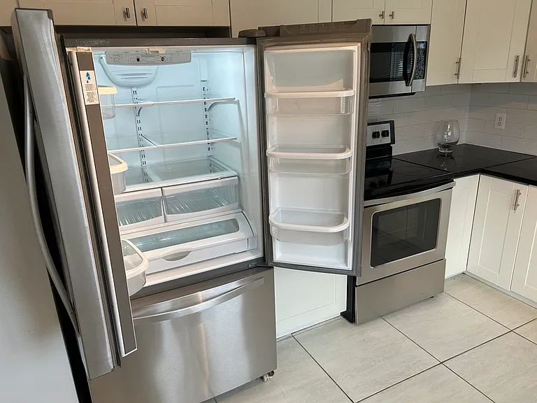 118 W Lawrence Ave — Photo 17