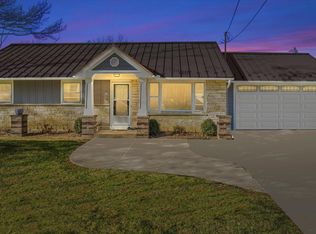 660 S Concord Rd, Oconomowoc, WI 53066