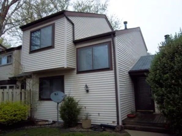 416 Spring Cir, Urbana, IL 61802