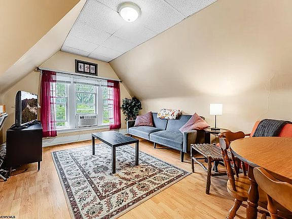2nd image of 313 Grand St #3
