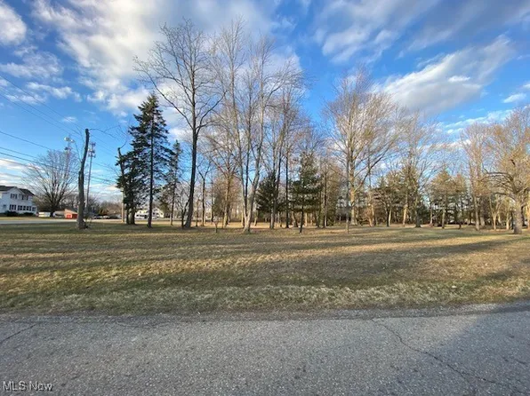 Belmar Ter, Vienna, OH 44473