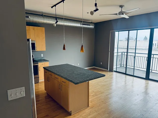 1924 N Hubbard St #413 — Photo 7