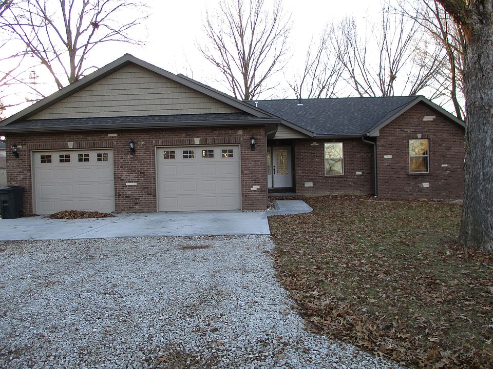 1st image of 70 Memorial Ct