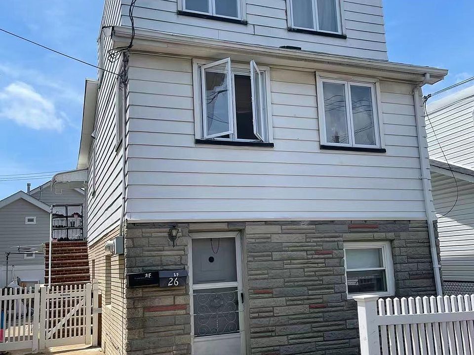 1st image of 26 Seafoam St