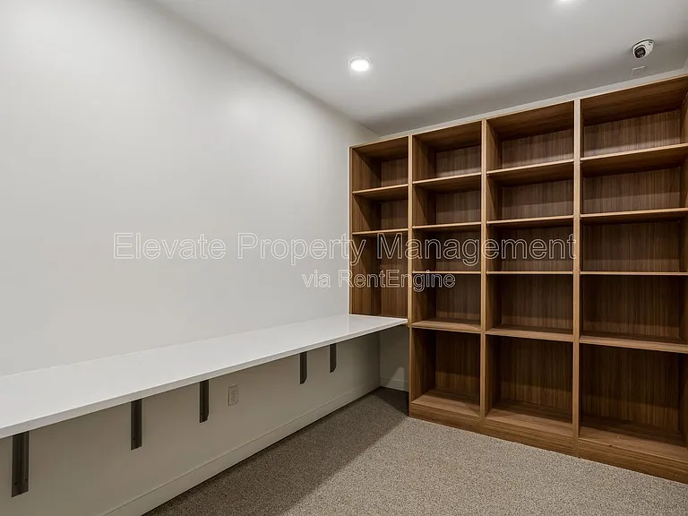 The E at 1016 NW 67th Street — Photo 48