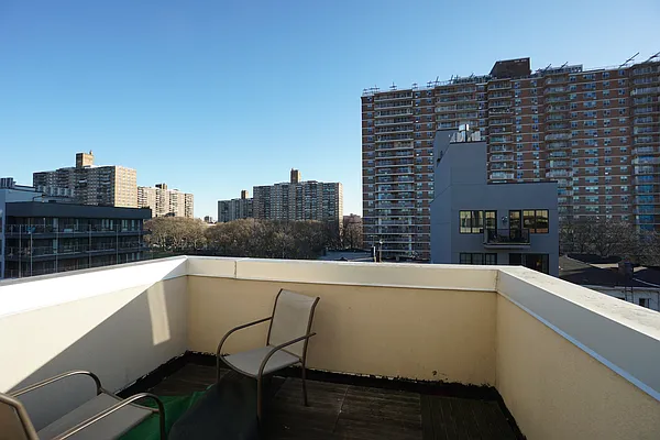 Rented by Rennit Inc. | media 21