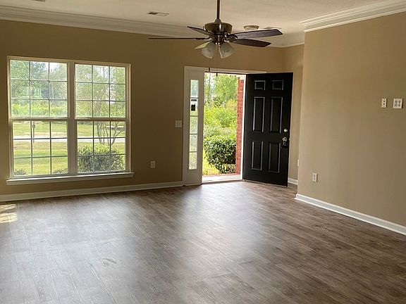 4th image of 404 Tabby Ln