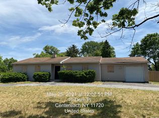 10 Dorn Pl, Centereach, NY 11720